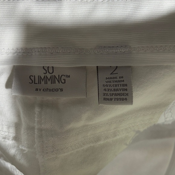 Chico's White Cropped Jeans - Ankle Length - Picture 3 of 4